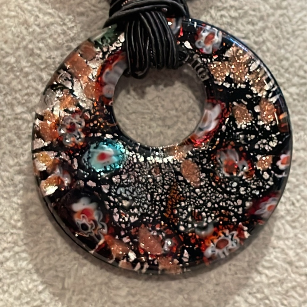 Venetian Glass Murano Style Disc Pendant Necklace Rose Tone Black Silver